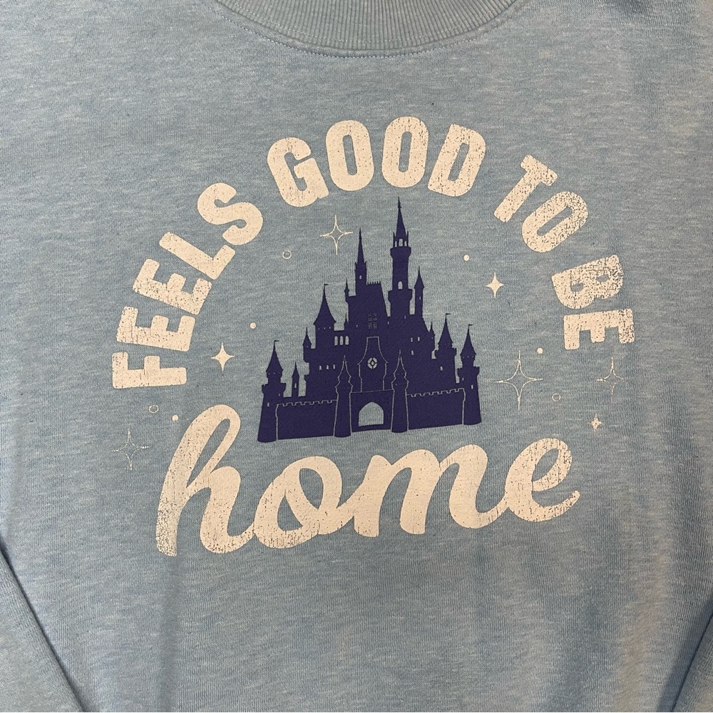 Disneyland Feels Good to be Home Crewneck Sweatshirt Baby Blue Size Medium - Picture 2 of 9